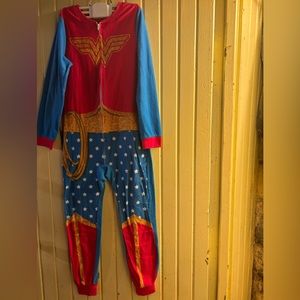 Wonder Woman Jammies 10/12